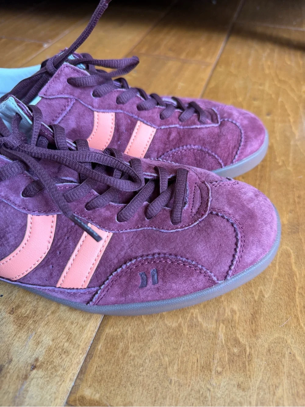 NWOT Coolway Kizuna Sneaker